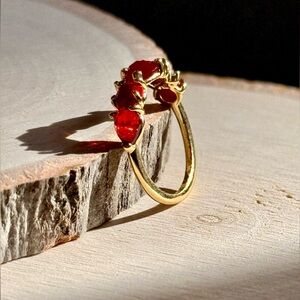 Red Gemstone Cluster Gold Ring size 6